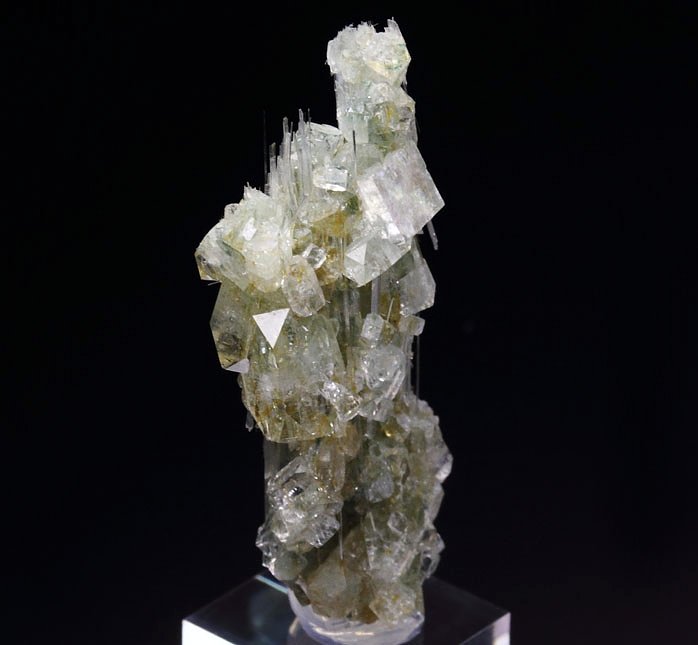 PECTOLITE, APOPHYLLITE