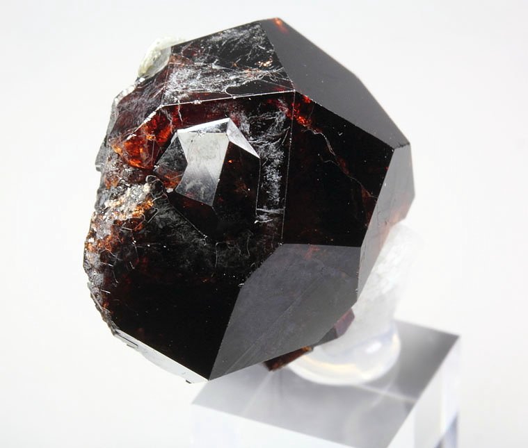 gem GARNET var. SPESSARTINE, ALBITE