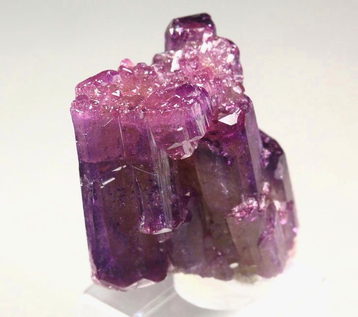 gem VESUVIANITE var. MANGANOAN