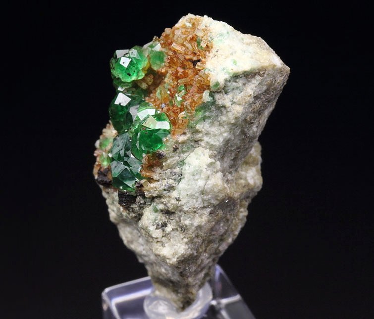 gem GARNET var. GROSSULAR var. CHROMIAN, DIOPSIDE