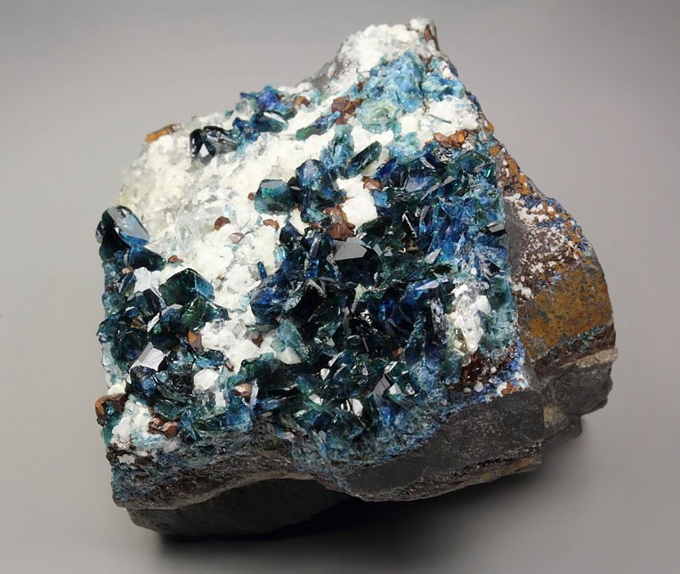 gem LAZULITE, SIDERITE, QUARTZ, ALBITE