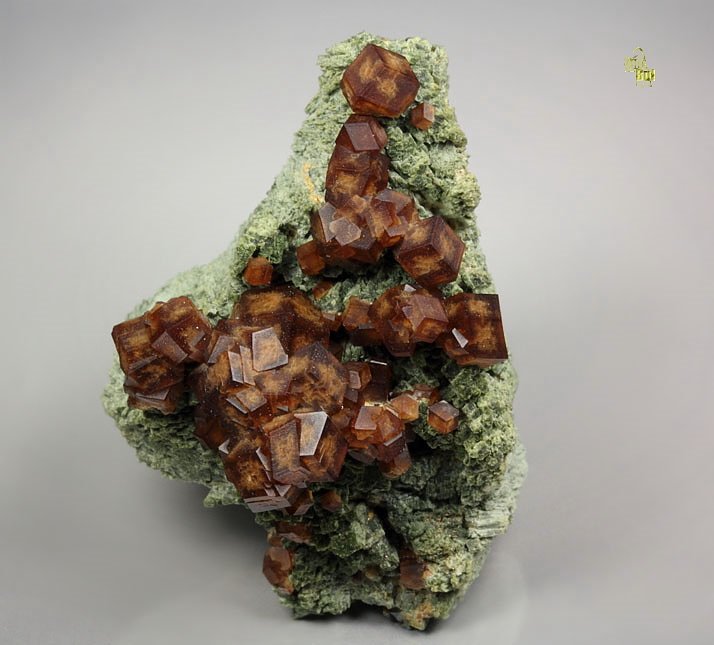 GARNET var. ANDRADITE, HEDENBERGITE