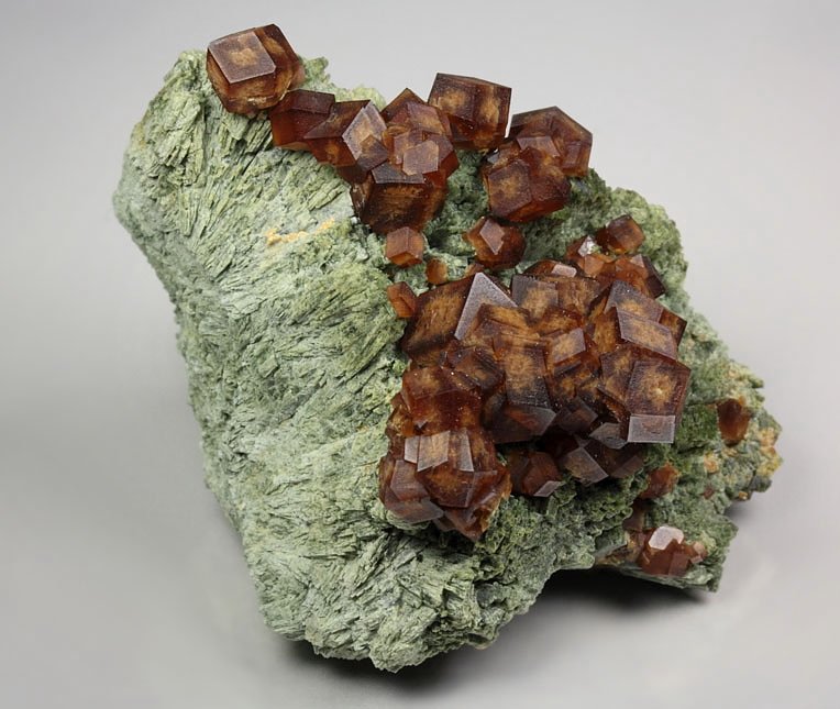 GARNET var. ANDRADITE, HEDENBERGITE