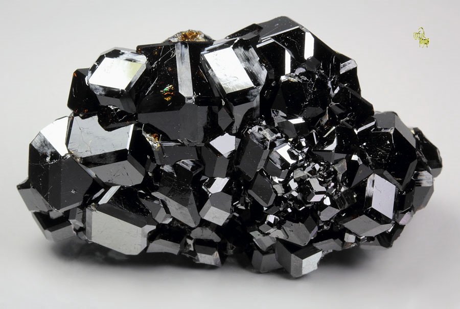 GARNET var. ANDRADITE var. MELANITE