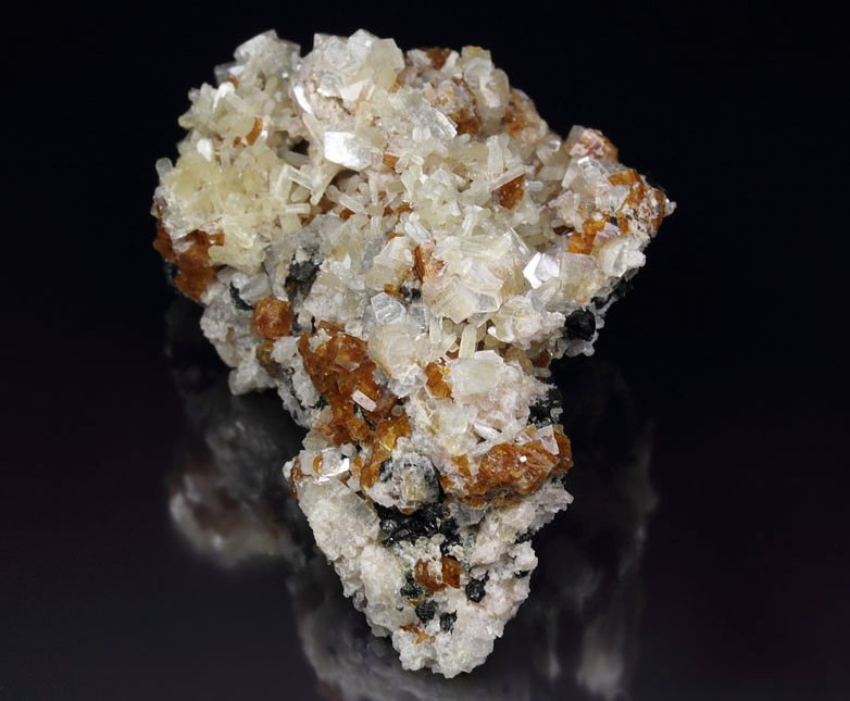 CHABAZITE, STILBITE, HEULANDITE