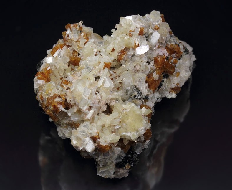 CHABAZITE, STILBITE, HEULANDITE