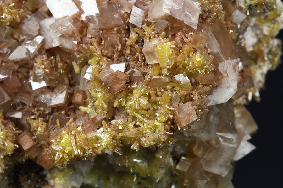 MIMETITE, DOLOMITE