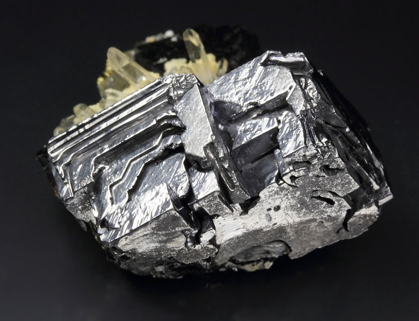 skeletal GALENA, SPHALERITE, CHALCOPYRITE, QUARTZ