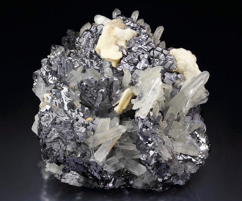 GALENA SPINEL LAW TWIN, CALCITE, QUARTZ