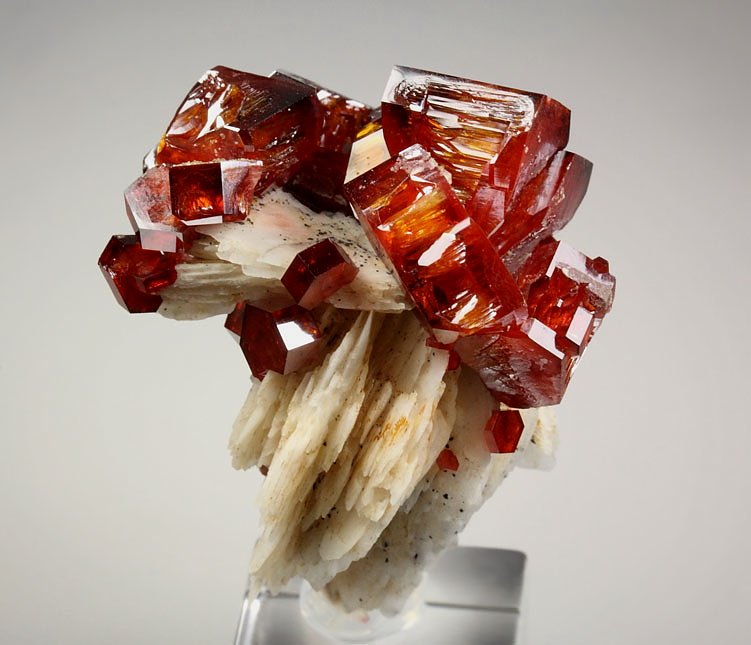 gemmy skeletal VANADINITE, BARYTE