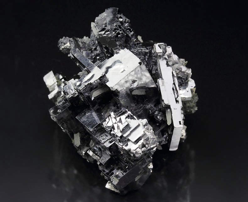 skeletal GALENA, QUARTZ