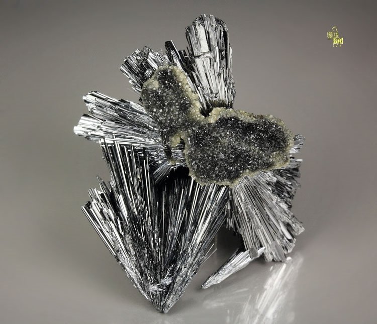 STIBNITE, SIDERITE