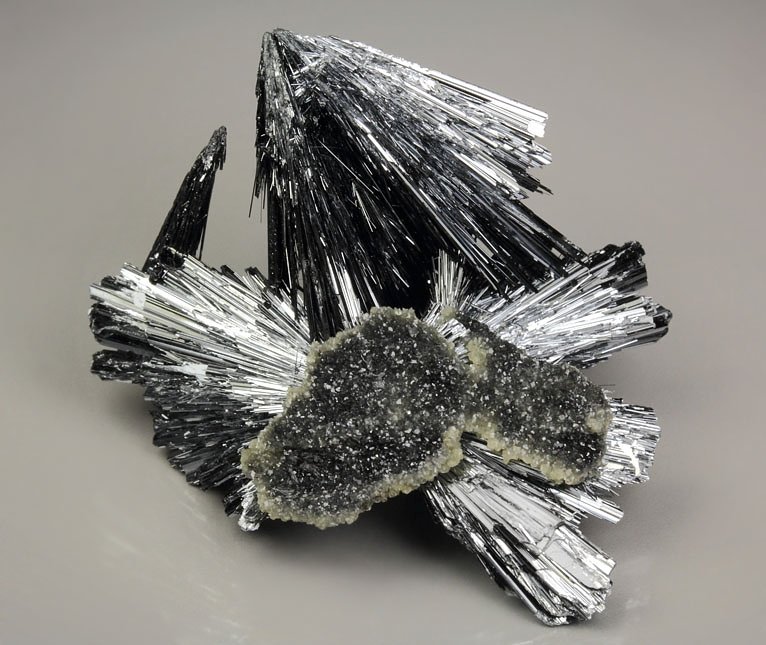 STIBNITE, SIDERITE