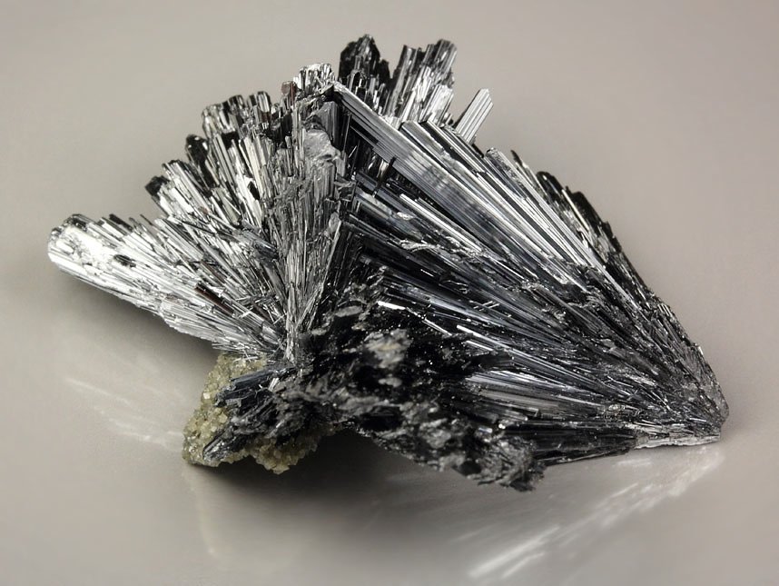 STIBNITE, SIDERITE