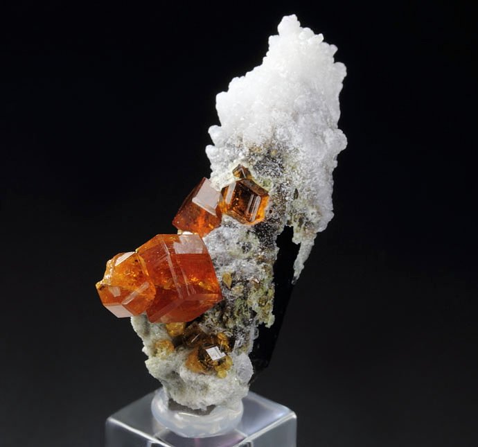 gem GARNET var. SPESSARTINE, QUARTZ var. SMOKY, QUARTZ