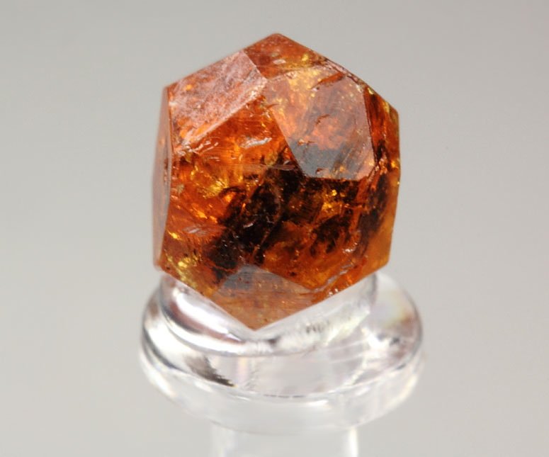 gem GARNET var. SPESSARTINE