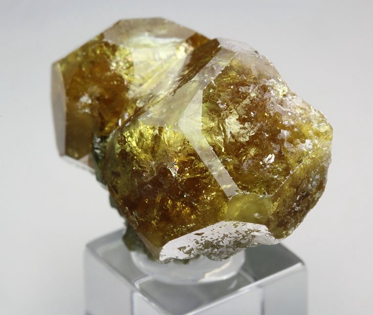 gemmy GARNET var. GROSSULAR