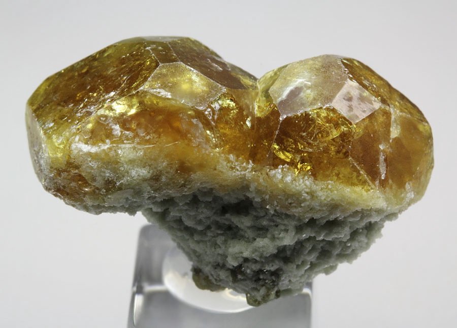 gemmy GARNET var. GROSSULAR