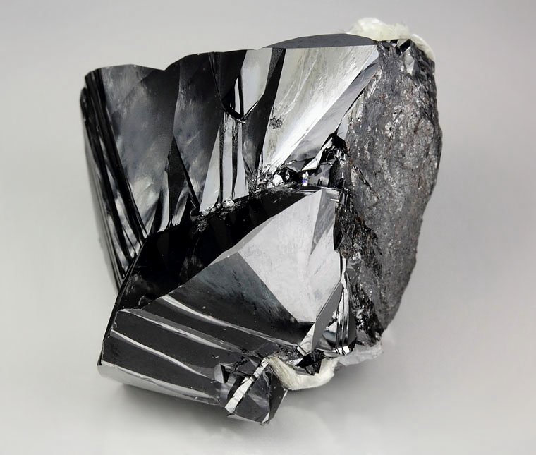 CASSITERITE twinned