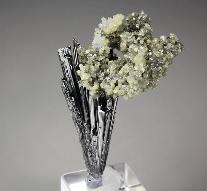 STIBNITE, SIDERITE