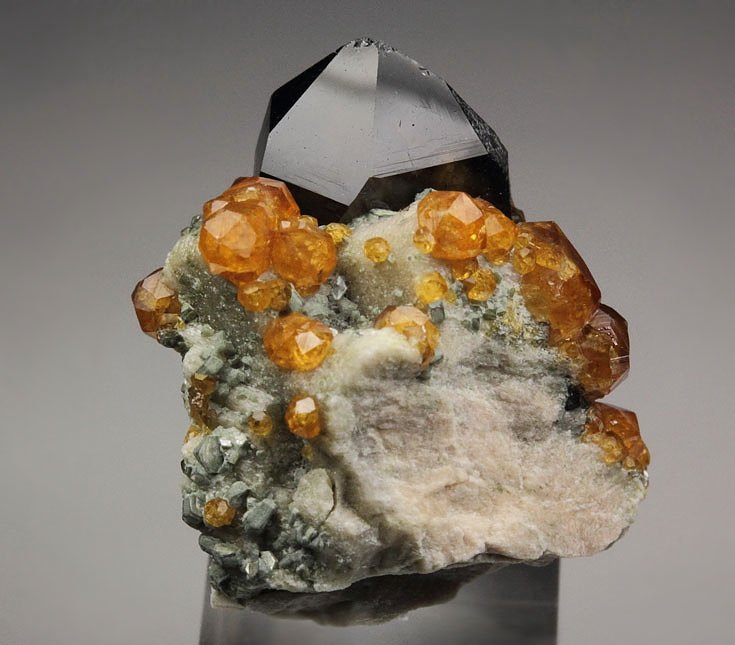 gem GARNET var. SPESSARTINE, QUARTZ var. SMOKY