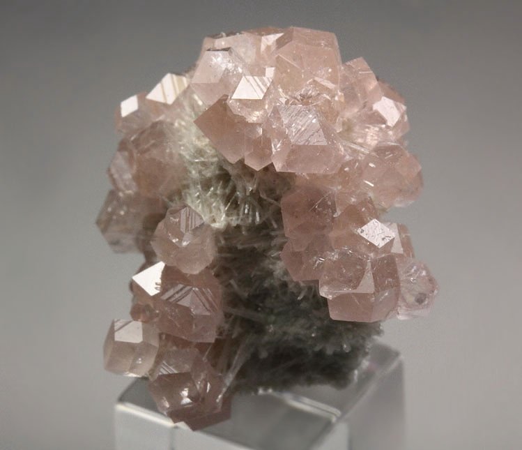 gem pink GARNET var. GROSSULAR, DIOPSIDE