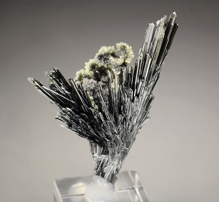 STIBNITE, SIDERITE