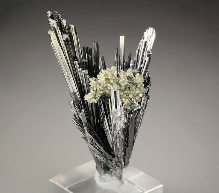 STIBNITE, SIDERITE