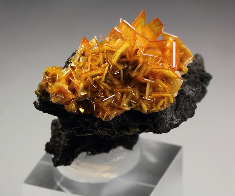 WULFENITE