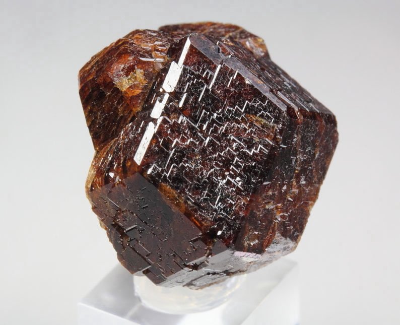 GARNET var. GROSSULAR