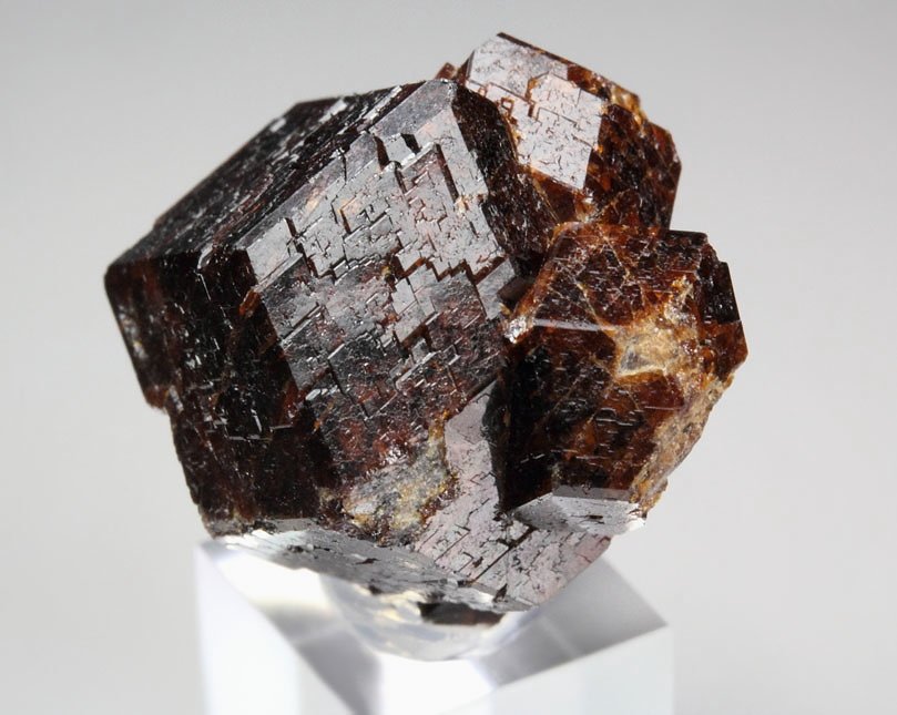 GARNET var. GROSSULAR