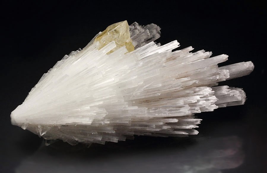 gem POWELLITE, SCOLECITE, APOPHYLLITE