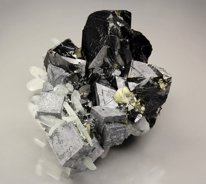 SPHALERITE, GALENA, QUARTZ, CHALCOPYRITE, PYRITE