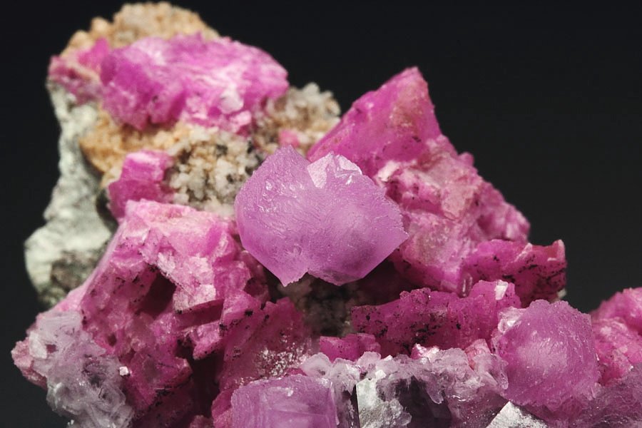 DOLOMITE var. COBALTOAN DOLOMITE, CALCITE var. COBALTOAN CALCITE