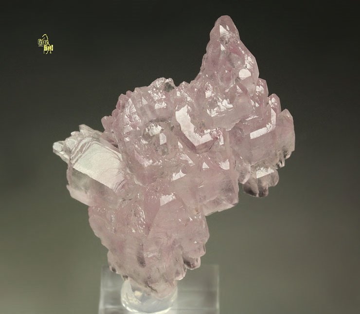 bi-terminated QUARTZ var. ROSE QUARTZ