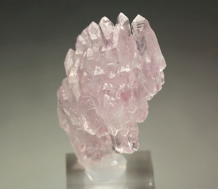 bi-terminated QUARTZ var. ROSE QUARTZ