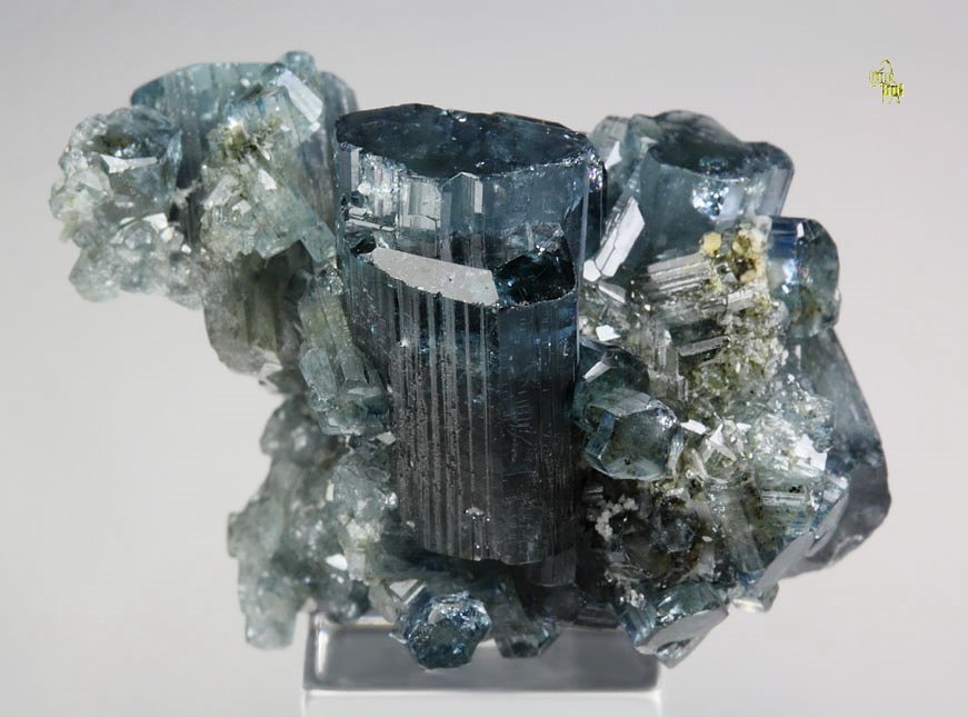 gem FLUORAPATITE