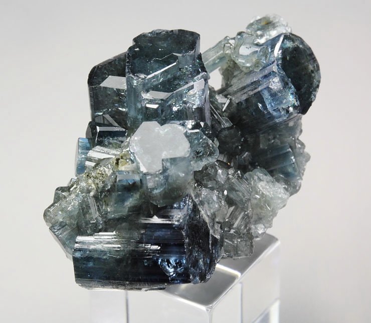 gem FLUORAPATITE