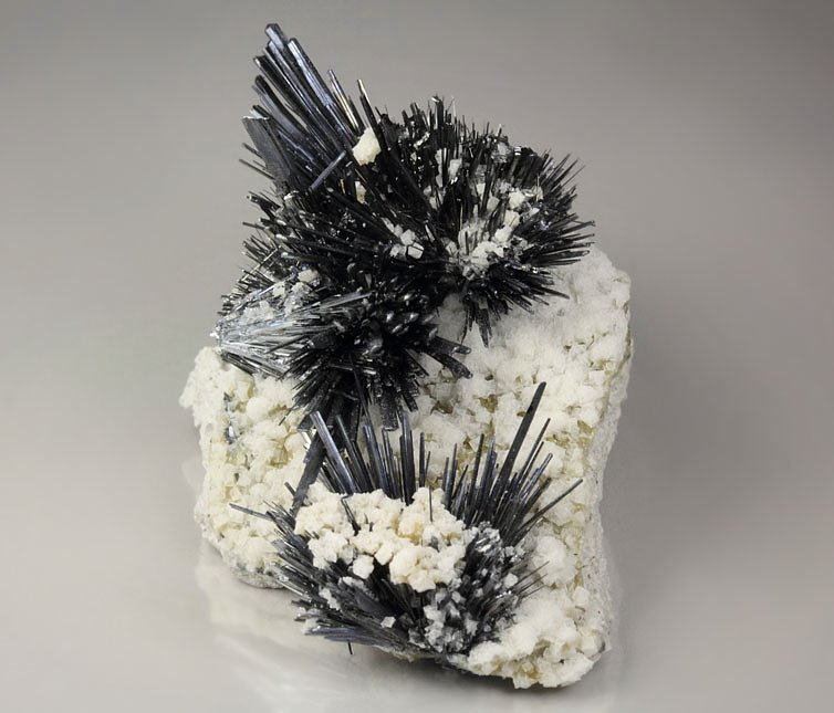 STIBNITE, SIDERITE