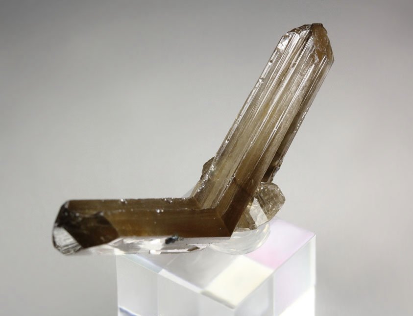 twinned CERUSSITE