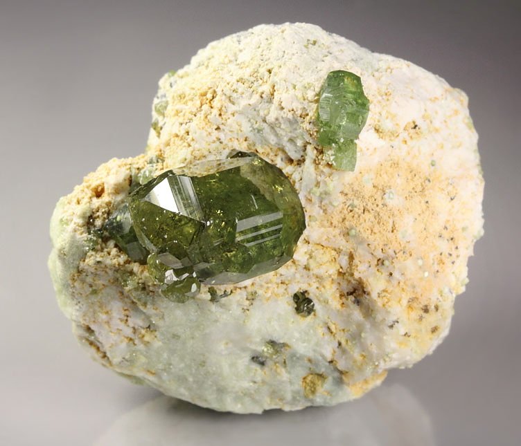 gem GARNET var. ANDRADITE var. DEMANTOID