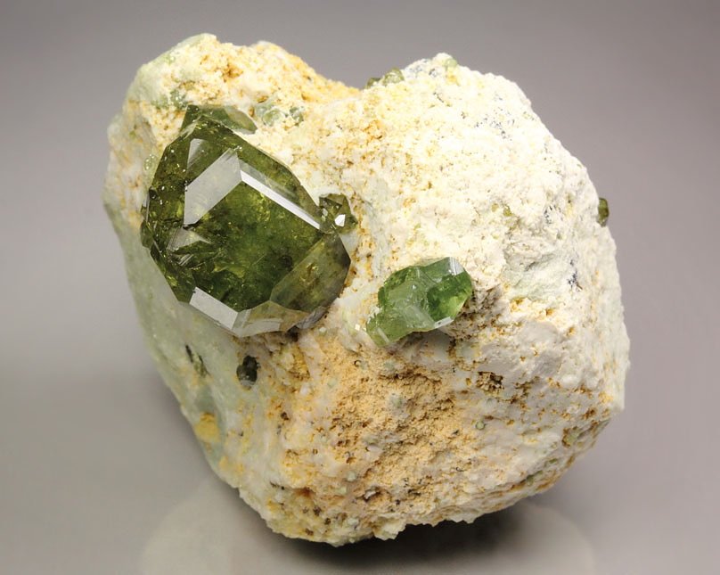 gem GARNET var. ANDRADITE var. DEMANTOID