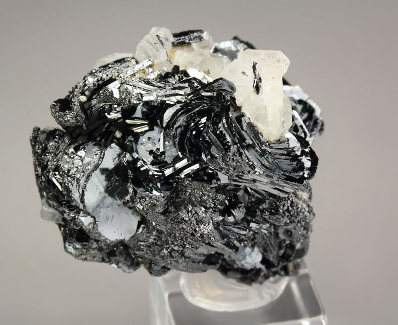 ILMENITE rose, ALBITE