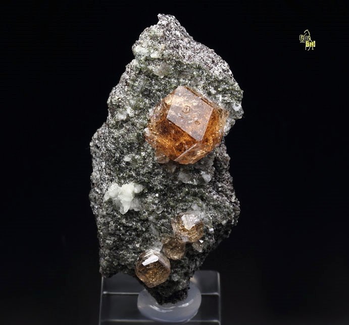 gem GARNET var. GROSSULAR