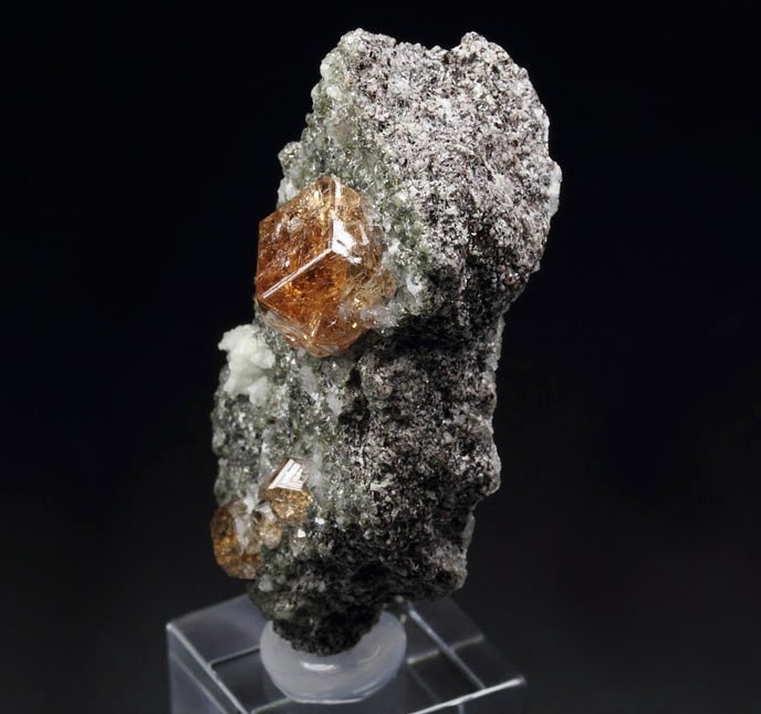 gem GARNET var. GROSSULAR