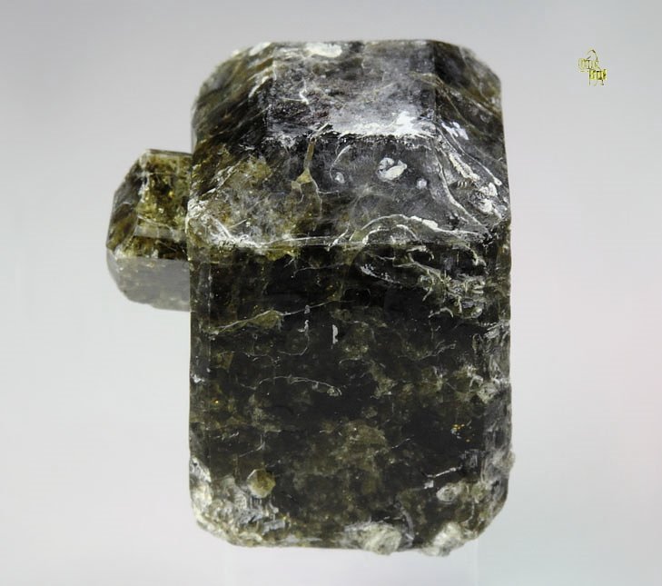 bi-terminated VESUVIANITE - floater