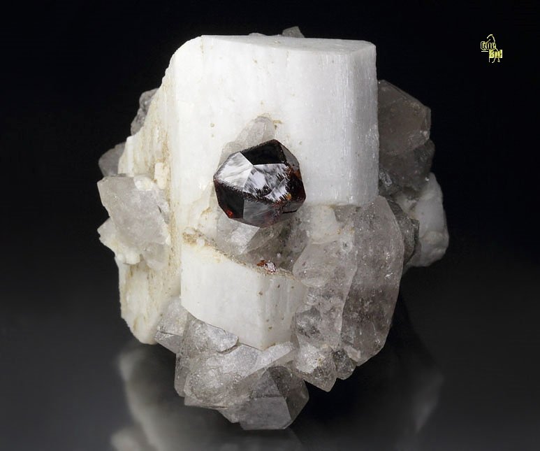 gemmy GARNET var. SPESSARTINE, FELDSPAR, QUARTZ