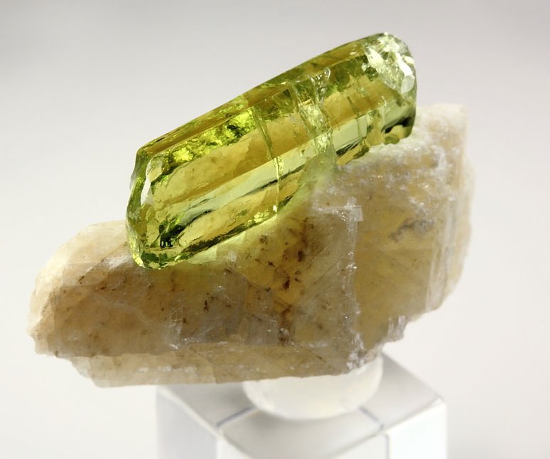 gem FLUORAPATITE bi-terminated