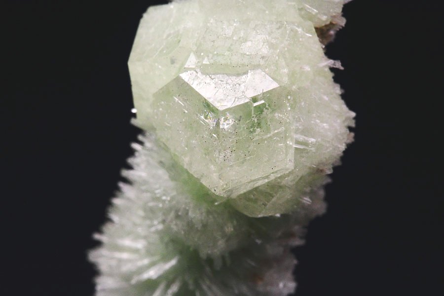 rare - colorless gem GARNET var. GROSSULAR, DIOPSIDE