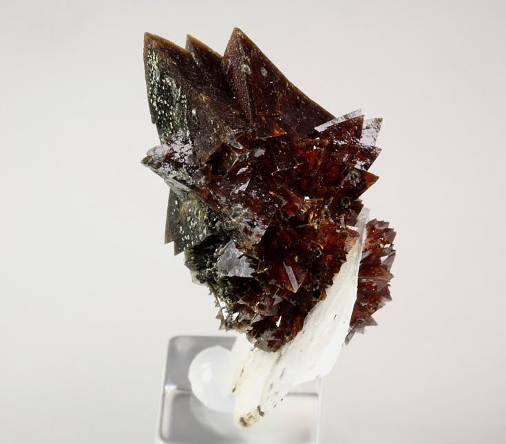 HELVINE (HELVITE), GENTHELVITE, CALCITE